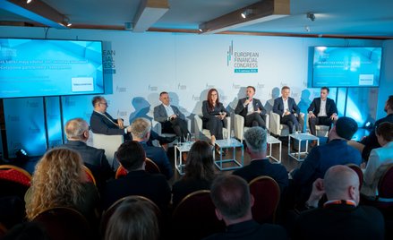 Paneliści podczas debaty „Jak banki mają zdobyć 100 mln klientów? Nietypowe partnerstwa i ekosystemy