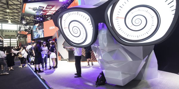 Sprzedaż „zabójców telefonów” eksplodowała. Ten kraj przewodzi rewolucji