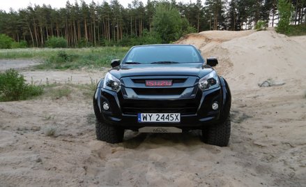 Isuzu D-Max Arctic Trux: Mały Monster Truck