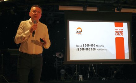 Piotr Henicz przybliżył sprzedawcom najnowsze informacje o holdingiu Itaki. A na koniec prezentacji 