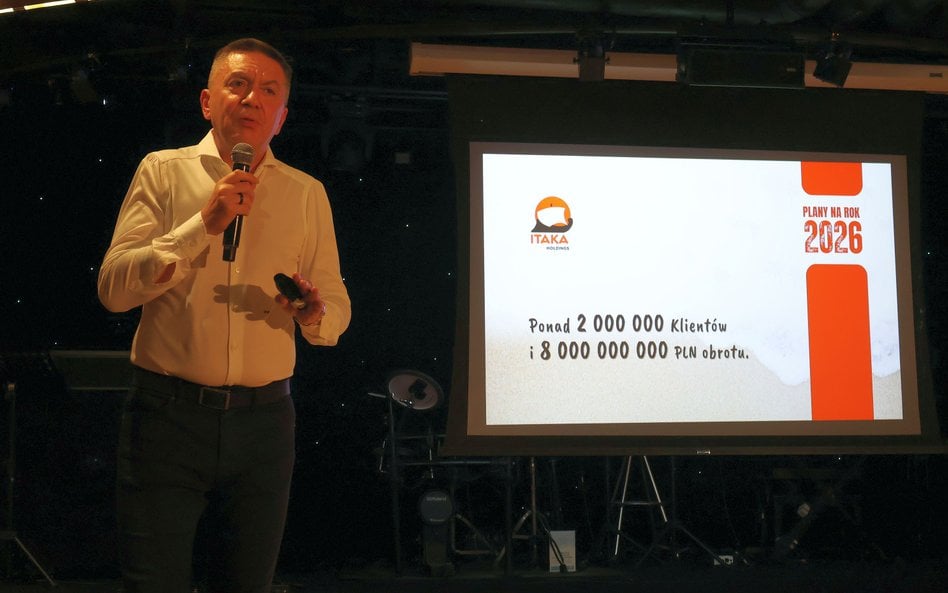 Piotr Henicz przybliżył sprzedawcom najnowsze informacje o holdingiu Itaki. A na koniec prezentacji 