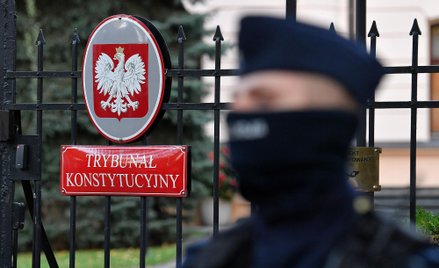 Kardas, Gutowski: Werdykt TK to groźny eksces orzeczniczy
