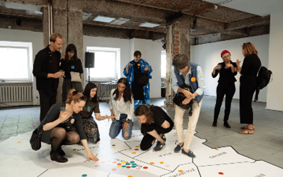 Warszawa zwiększa wydatki na stypendia artystyczne