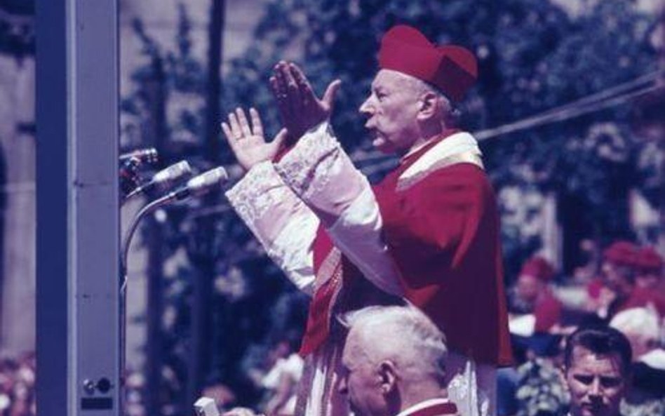 Kard. Stefan Wyszyński podczas uroczystości Tysiąclecia Chrztu Polski. Lublin 05.06.1966