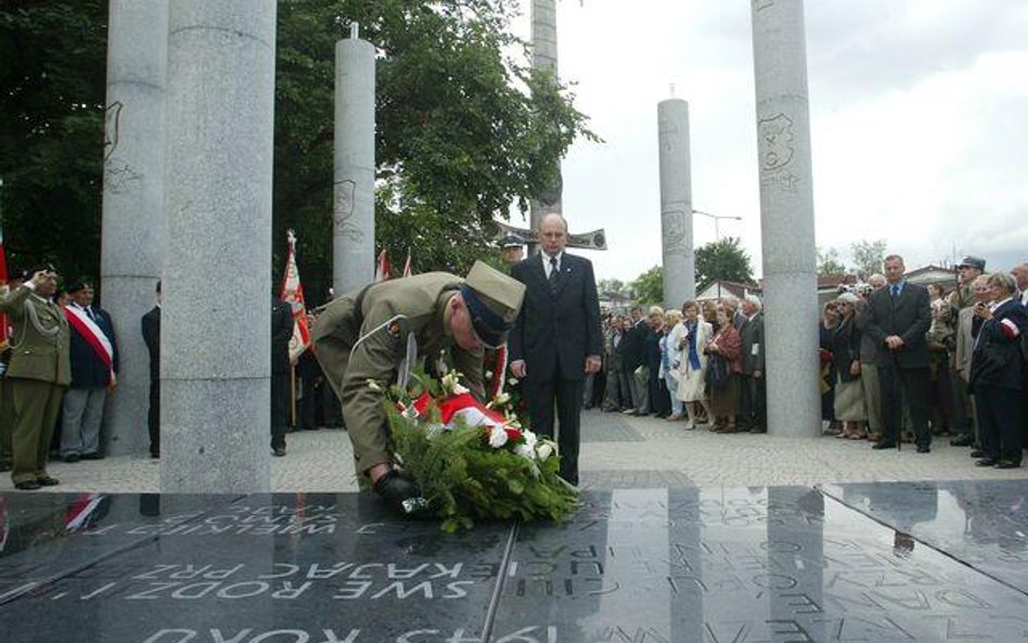 Pomnik ofiar ukraińskich nacjonalistów