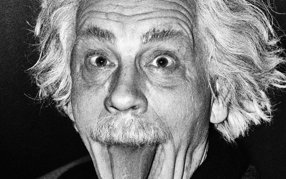 Sandro Miller - Arthur Sasse - Albert Einstein pokazujący język (1951), 2014