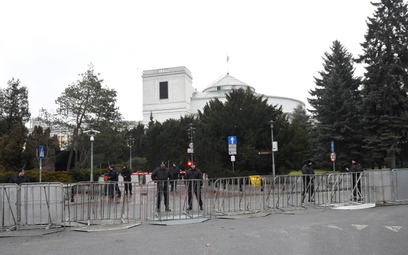 Prokuratura wszczęła śledztwo ws. wydarzeń przed Sejmem