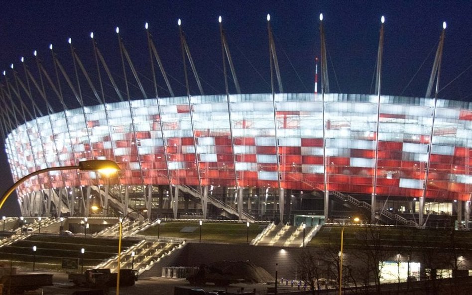 Niedzielny koncert i pokaz fajerwerków obejrzało na Stadionie Narodowym kilkadziesiąt tysięcy ludzi.