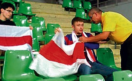 Polski skandal z białoruską flagą