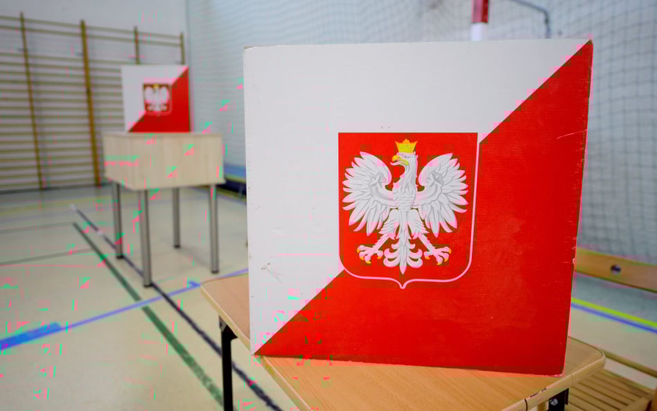 PKW reaguje na fake newsy przed niedzielnymi wyborami. Chodzi m.in. o mObywatela