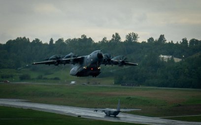 Airbus A400M należący do Royal Air Force (RAF) w trakcie startu z bazy Joint Base Elmendorf-Richards