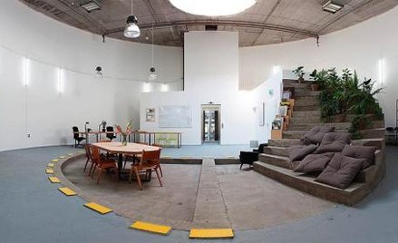 Przestrzeń biurowa Wydawnictwa Mundin, projekt: Katarzyna Taube; fot. Daniel Koniusz