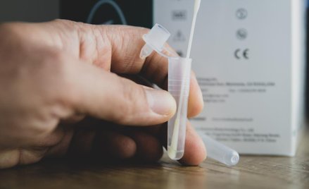 Testy na COVID-19 jak w szwajcarskiej armii