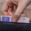 Koniec z bezterminowym prawem jazdy. Podano, do kiedy kierowcy muszą je wymienić