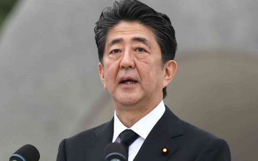Premier Japonii wymiotował krwią? Jest zaprzeczenie