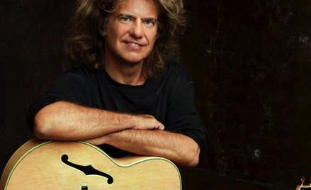Pat Metheny każdą kompozycję Johna Zorna aranżuje inaczej.