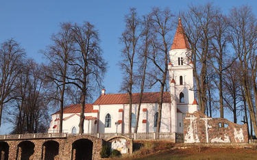 Kościół pod wezwaniem Antoniego Padewskiego w Niewodnicy Kościelnej na Podlasiu