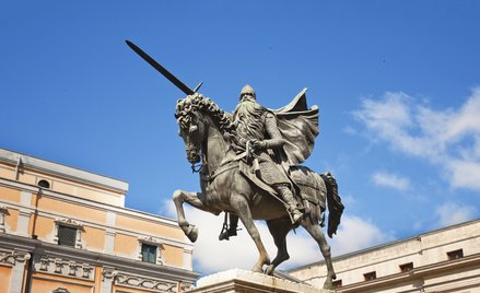 Pomnik Cyda w jego rodzinnym Burgos, w północnej Hiszpanii