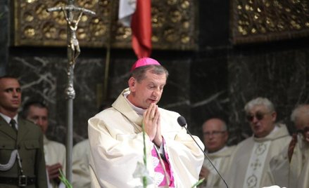 Biskup Józef Guzdek