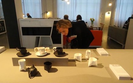 Kubki ceramiczne zaprojektowane przez studio Ende (Natalia Gruszecka i Jakub Kwarciński)