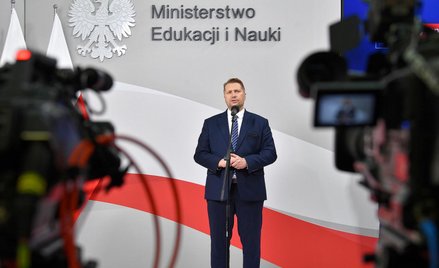 Minister edukacji i nauki Przemysław Czarnek podczas konferencji prasowej