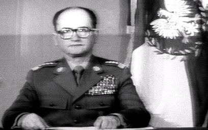 Niedziela 13 grudnia 1981 r. – w telewizji gen. Wojciech Jaruzelski ogłasza wprowadzenie stanu wojen