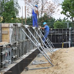 Inwestycje budowlane. Jak ustalić podmiot odpowiedzialny za szkody?