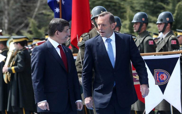 Premier Turcji Ahmet Davutoglu i premier Australii Tony Abbott