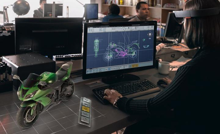 Okulary Microsoft HoloLens dają złudzenie przenikania się świata wirtualnego i realnego.