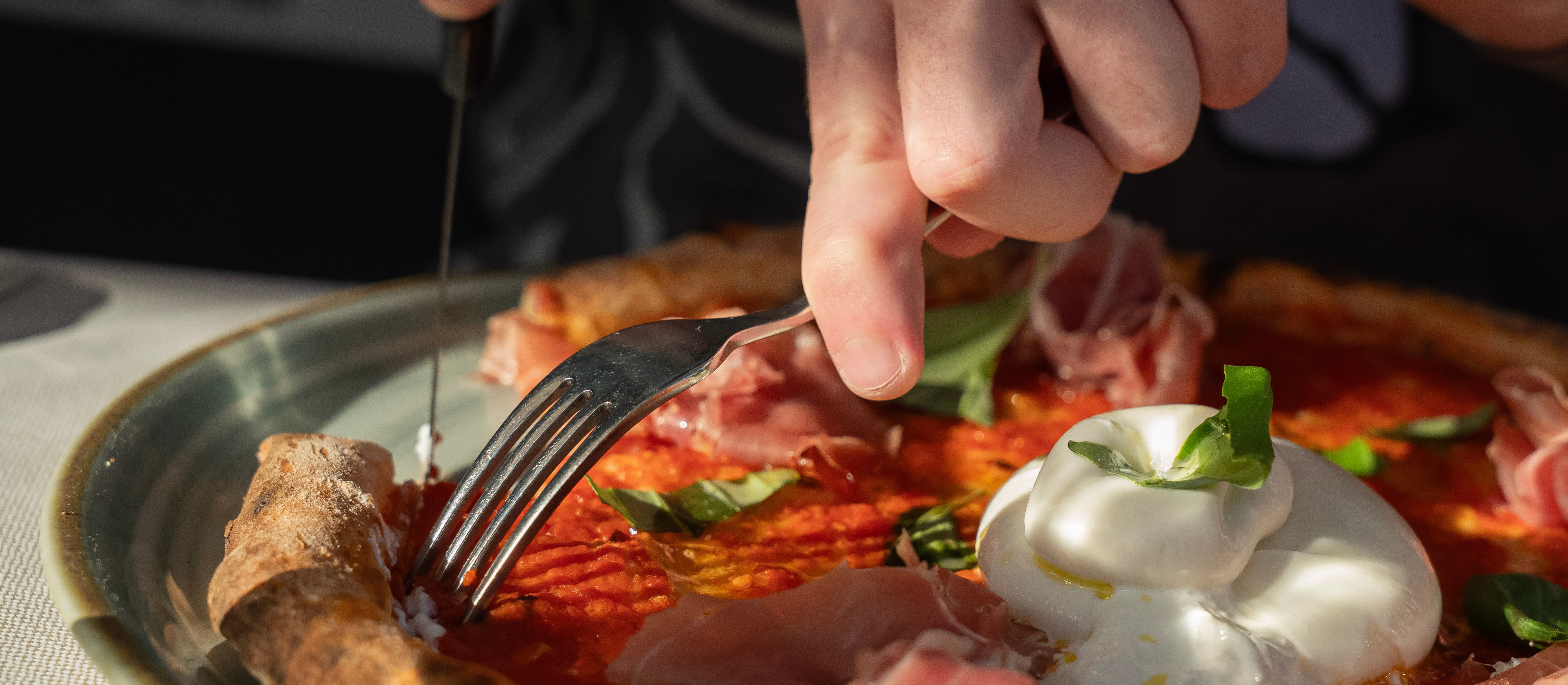 Chińskie platformy z „jedzeniem znikąd”. Setki fałszywych restauracji pod lupą