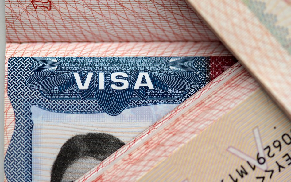 USA wstrzymują wydawanie wiz dla 75 państw, w tym Somalii, Rosji i Iranu