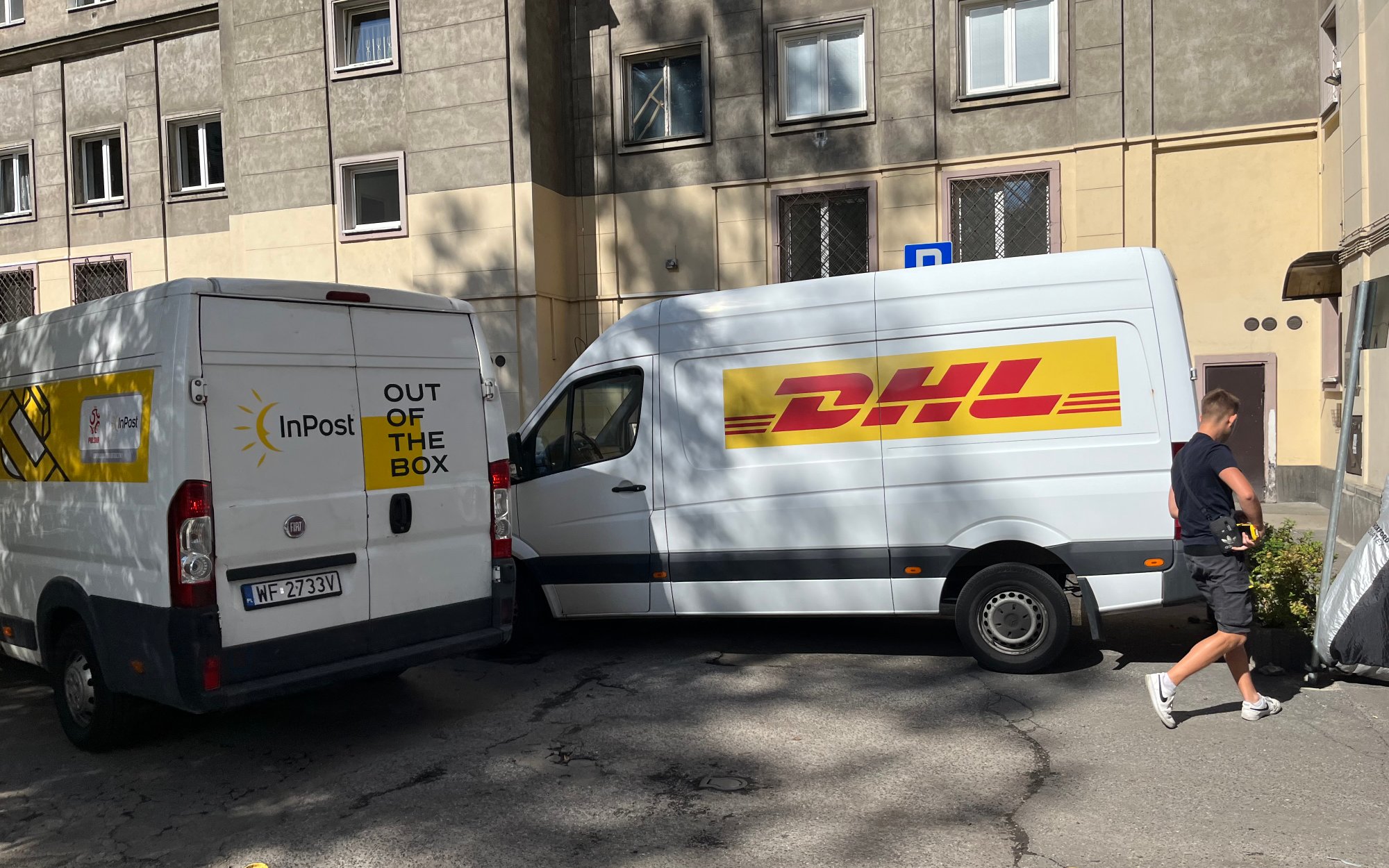 Kurierzy wylani z kąpielą?