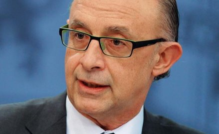 Cristobal Montoro, hiszpański minister skarbu, potwierdza, że jego kraj ma już problemy z dostępem d