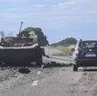 Rosjanie wycofujący się z obwodu charkowskiego porzucają sprzęt wojskowy