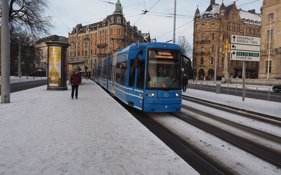 Przystanek tramwajowy w Sztokholmie.