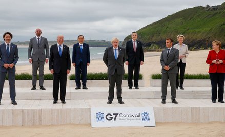 Państwa G7 obiecują przekazać ponad miliard dawek szczepionek na COVID-19