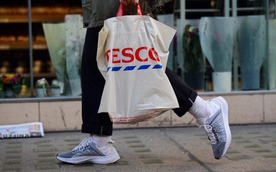Tesco stawia na małe sklepy
