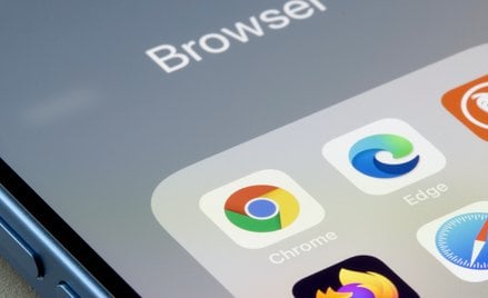 Koniec dominacji Google i Microsoftu? Giganci AI uruchamiają nową usługę