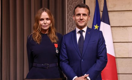 Uroczystość odbyła się 5 marca, dzień po pokazie Stelli McCartney w ramach Paryskiego Tygodnia Mody.