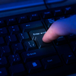 Radca prawny: to my wpuszczamy cyberprzestępców do sieci