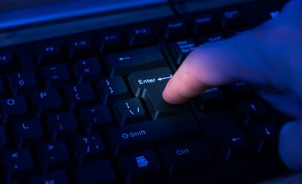 Radca prawny: to my wpuszczamy cyberprzestępców do sieci