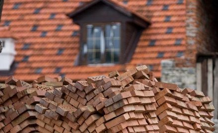 Przymuszenie do rozbiórki budynku