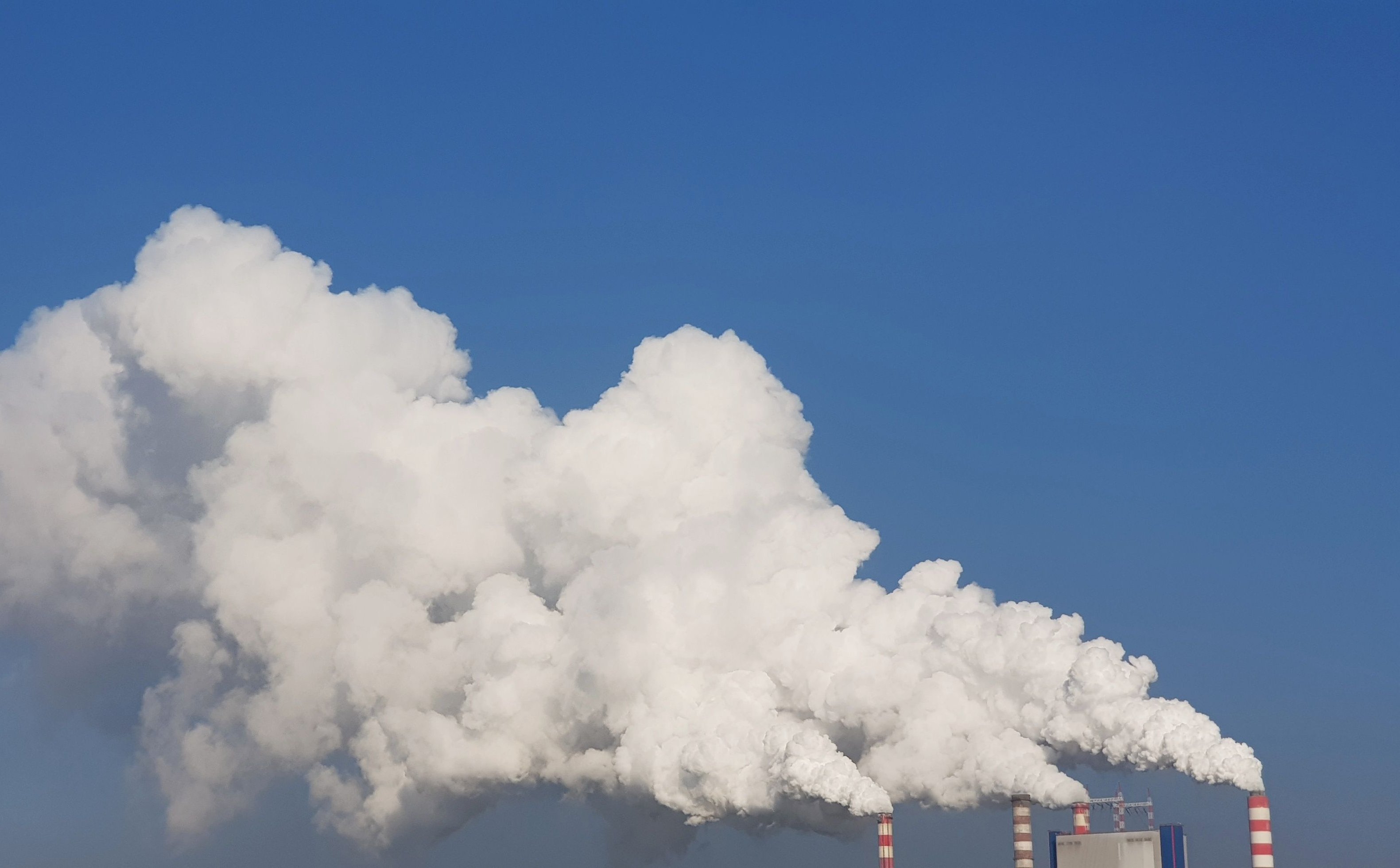 Uprawnienia do emisji muszą przestać znikać. Komisja Europejska uelastyczni ETS