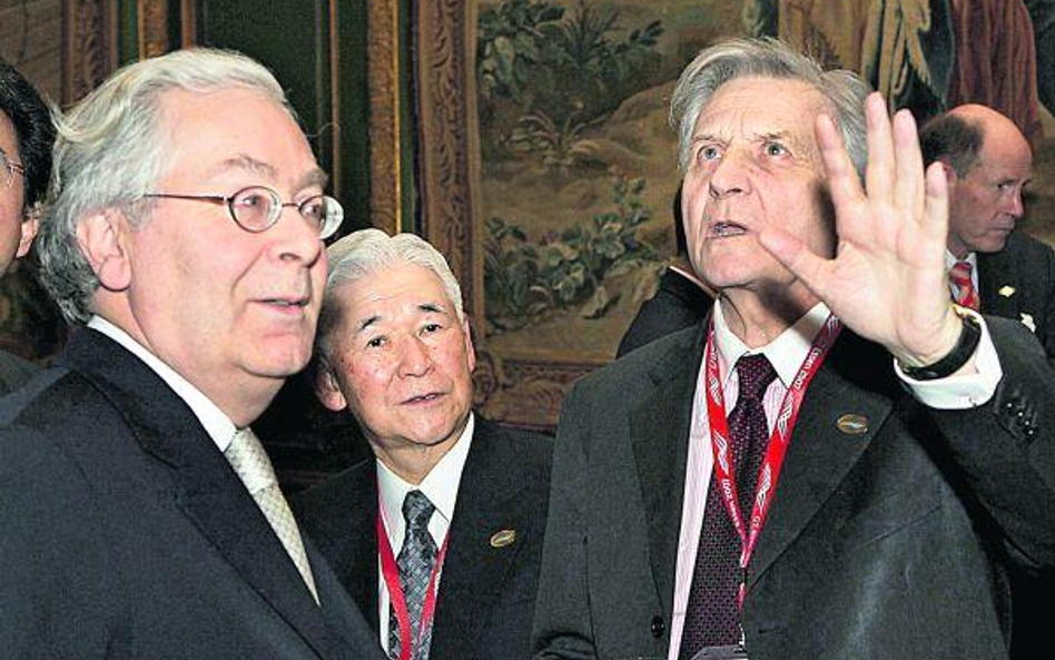 Mervyn King z Banku Anglii, Toshihiko Fukui z Banku Japonii i Jean-Claude Trichet z EBC.