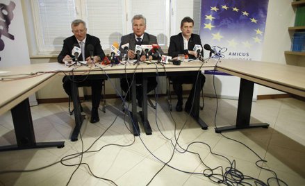 Aleksander Kwaśniewski z Januszem Palikotem i Markiem Siwcem