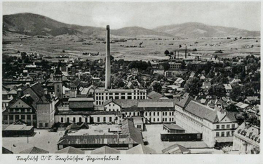 Chlubą Solali był zburzony przez Niemców podczas II wojny światowej komin fabryczny.