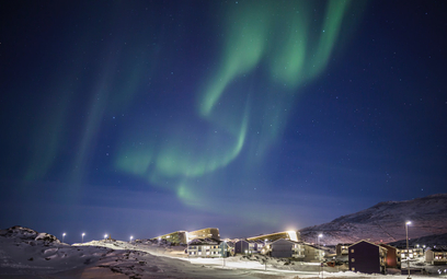 Zorze polarne – dla nich na Północ ciągną turyści z całego świata. Grenlandia chce to wykorzystać.