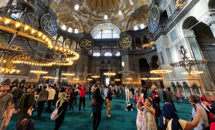 Najwięcej turystów odwiedzilo Stambuł, którego największa atrakcją jest meczet Hagia Sofia