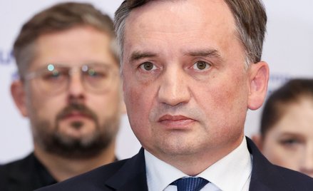 Minister sprawiedliwości, prokurator generalny Zbigniew Ziobro (Suwerenna Polska) odniósł się do spr