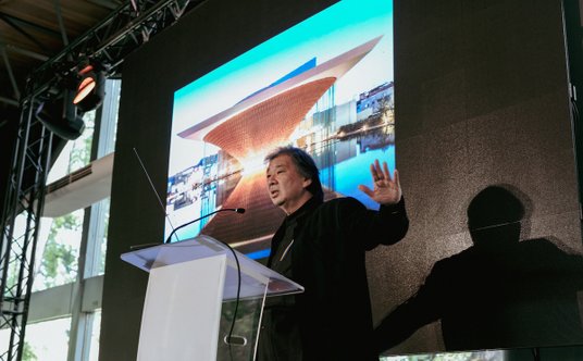 Shigeru Ban podczas wizyty w Polsce w 2022 roku.